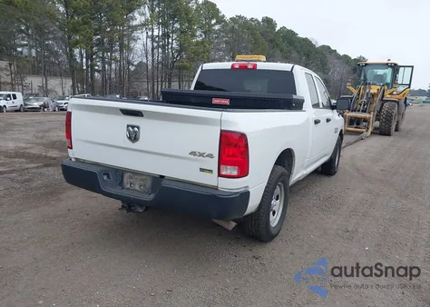 2017 Ram 1500 Tradesman 4X4 6'4 Box z USA, uszkodzony, nr VIN 1C6RR7FGXHS738261